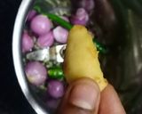 A picture of step 4 of Fish Pollichathu.