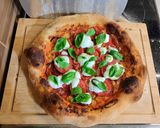 Nápolyi pizza recept fázis 7 fotója