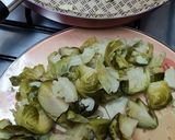 Foto del paso 2 de la receta: Tortilla de repollitos de Bruselas (coles de Bruselas)