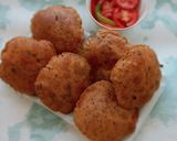 A picture of step 4 of Quinoa flour masala puri.
