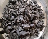 A picture of step 1 of Dry fruit chocolate.