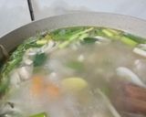 Foto langkah ke 4 dari resep Sop Jamur Ayam.