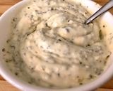 क्रीमी-ड्रीमी गार्लिक डिप(creamy dreamy garlic dip recipe in hindi) रेसिपी चरण 2 फोटो