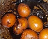 Foto langkah ke 4 dari resep Telur Pindang Teh.