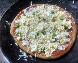 अनियन आटा पिज़्ज़ा (Onion aata pizza recipe in hindi) रेसिपी चरण 8 फोटो