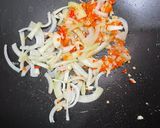 Foto langkah ke 2 dari resep Udang Asam Manis Pedas.