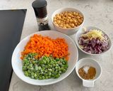 A picture of step 1 of Chickpeas Samosa.