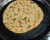 आलू प्याज का पराठा (Aloo pyaz ka paratha recipe in Hindi) रेसिपी चरण 5 फोटो