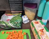 Zöldborsó leves vajgaluskával recept fázis 1 fotója