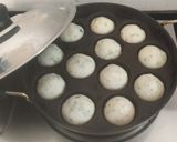 A picture of step 4 of Appe from Idli batter.