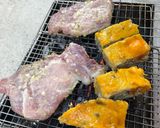 A picture of step 7 of Vietnamese Broken Rice with Grilled Pork Chop and Egg Meatloaf (Cơm tấm sườn chả trứng).