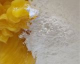 Foto langkah ke 4 dari resep Carrot cupcake.