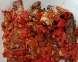Foto langkah ke 5 dari resep Ikan Lajang (layang/pindang) tumis lombok.