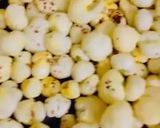 A picture of step 3 of Phool Makhanay.