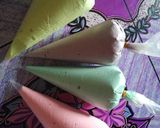 Foto langkah ke 4 dari resep Bolu gulung rainbow.