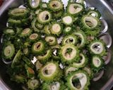 மசாலா பாகற்காய் பொரியல்(masala bittergourd poriyal recipe in tamil) ரெசிபி ஸ்டேப் 1 புகைப்படம்