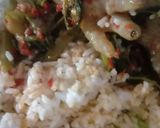 Foto langkah ke 4 dari resep Plencing kangkung + ceker.