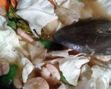 Foto langkah ke 3 dari resep Sup Tahu Udang.