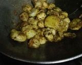 A picture of step 4 of Arbi ki spicy dry veg.