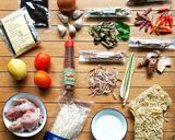 Foto langkah ke 1 dari resep Tom Yum Gai Nam Khon  Noodles.