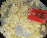 Foto del paso 1 de la receta: Pan de cebolla y semillas (sin harina)