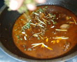 A picture of step 5 of Chicken Qorma.