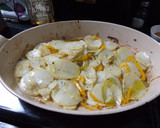 Foto del paso 2 de la receta: Patatas, pimientos y cebolletas horneadas