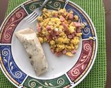 Foto del paso 2 de la receta: Huevos revueltos con bollo de maíz