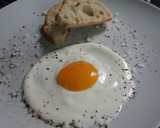 Foto del paso 2 de la receta: Trampantojo de huevo frito