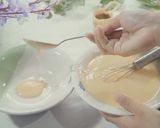 Foto langkah ke 4 dari resep Chocolate Vanilla Castella Cake.