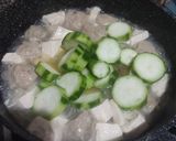 Foto langkah ke 4 dari resep 466 - Sup Oyong Tahu Baso (1- CPApron2026).