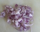A picture of step 1 of Matar Masala.