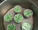 Foto langkah ke 8 dari resep Bolu Kukus Semangka.