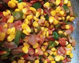 A picture of step 2 of Grilled corn capsicum sandwich.