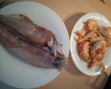 Foto del paso 1 de la receta: Fideos con calamares y langostinos