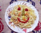স্মাইলি এগ চাউমিন রেসিপি ধাপ - 5 ছবি