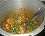 A picture of step 3 of சிம்பிள் வெஜ் பிரியாணி.