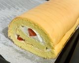 Foto langkah ke 4 dari resep Roll Cake Lembut Simpel Ekonomis.