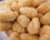 Une image de l'étape 11 de Gnocchis butternut à la crème de parmesan.