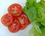 Hình bước làm 4 của món Burger mì gói gà sốt teriyaki
