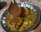 A picture of step 6 of Ragda patties.