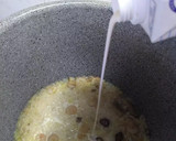 Foto del paso 3 de la receta: Arroz con setas y Gambas