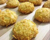 Foto langkah ke 8 dari resep Crunchy cornflake cookies.