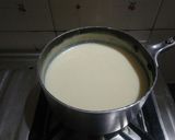 A picture of step 4 of Hot white chocolate.