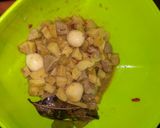 Foto langkah ke 6 dari resep Sambal goreng kentang, bakso, telur puyuh sederhana.