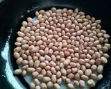 A picture of step 2 of Sabudana khichdi.