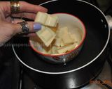 A picture of step 3 of Saltine chocolate crackers.