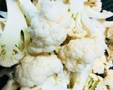 Hình bước làm 2 của món Canh Sườn Nấu Bông Cải Trắng (Súp Lơ Trắng)