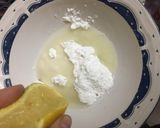 Foto del paso 3 de la receta: Bizcochuelo de limón glaseado en casa SIN LECHE y SIN HUEVO 😍