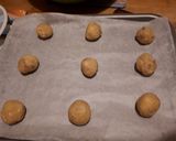 A picture of step 8 of Bakewell Cookies.